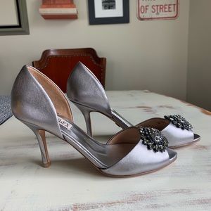Badgley Mischka Embellished Pump